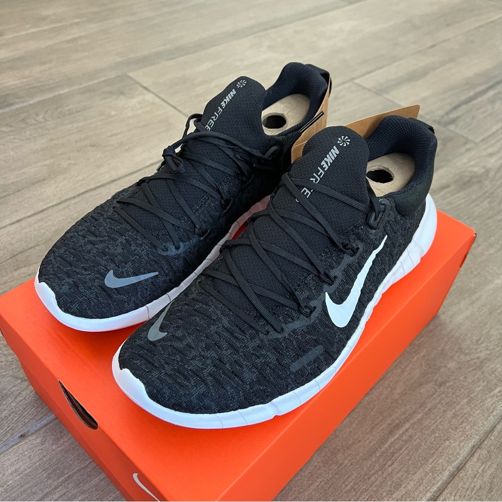 Nike Free Run 5.0 ( box without lid )